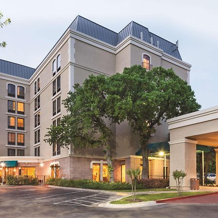 Doubletree By Hilton Austin-University Area Bagian luar foto