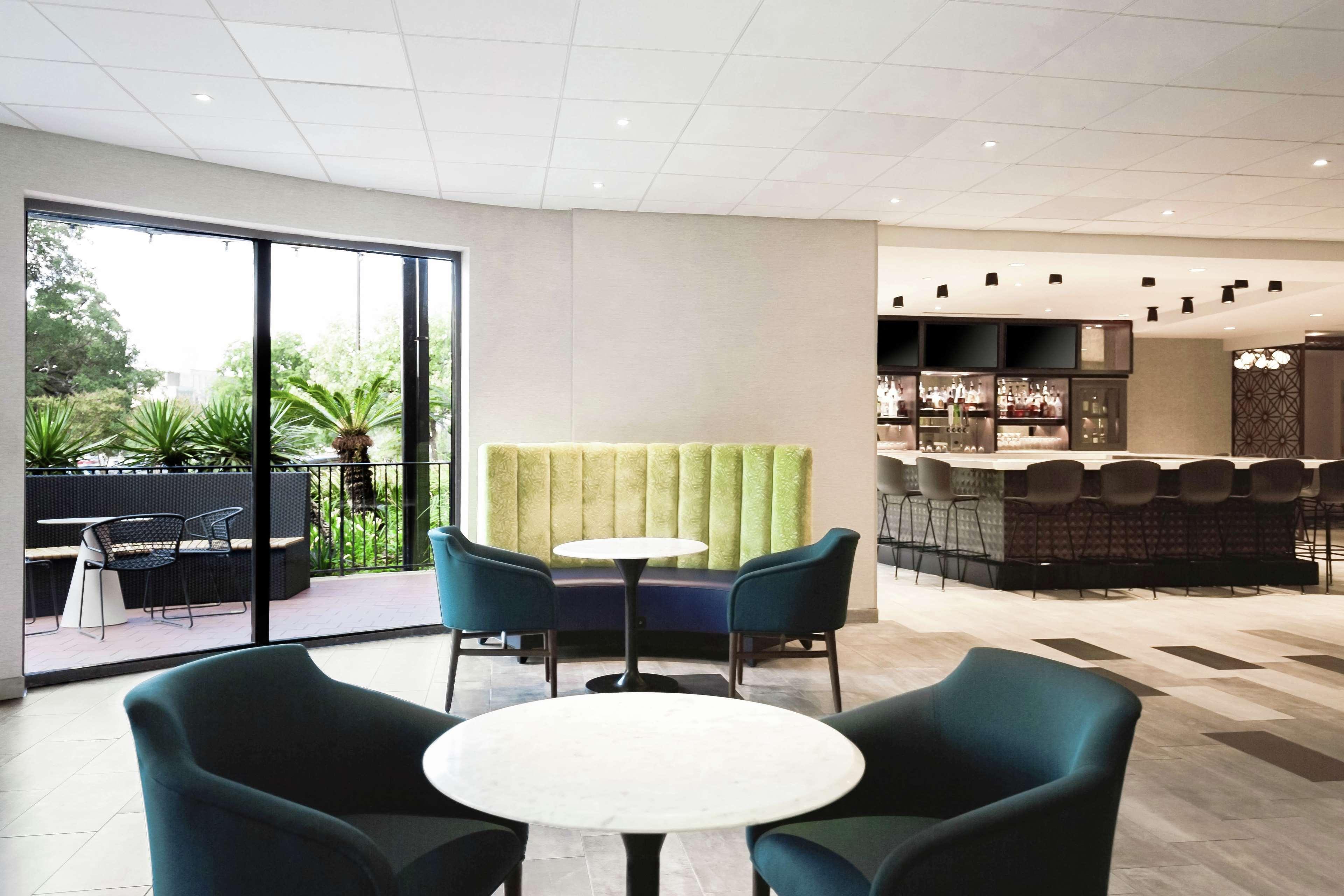 Doubletree By Hilton Austin-University Area Bagian luar foto