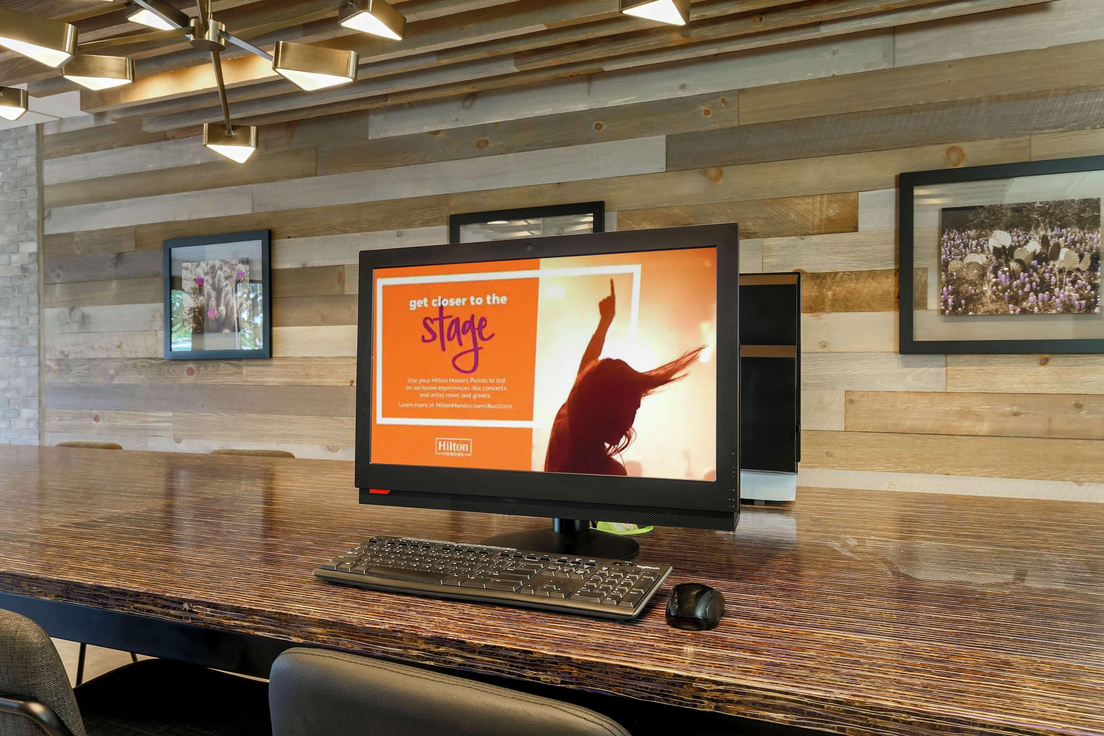 Doubletree By Hilton Austin-University Area Bagian luar foto