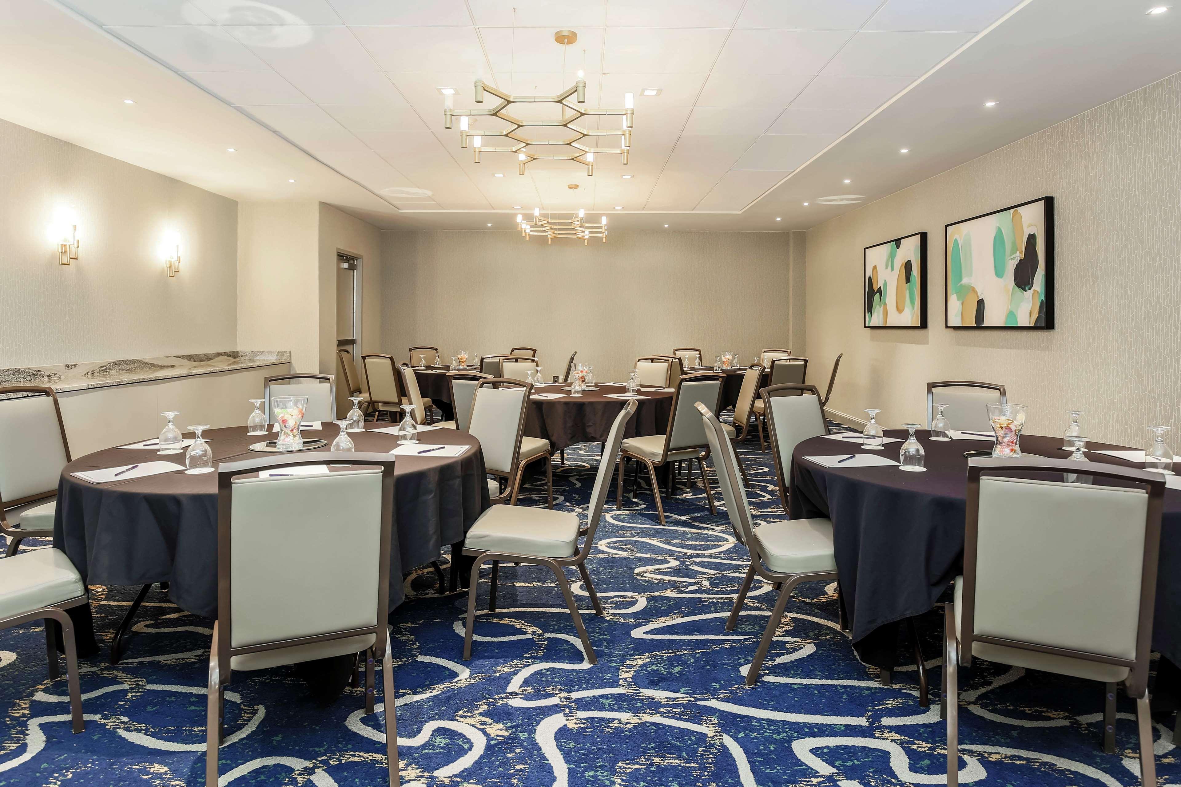 Doubletree By Hilton Austin-University Area Bagian luar foto