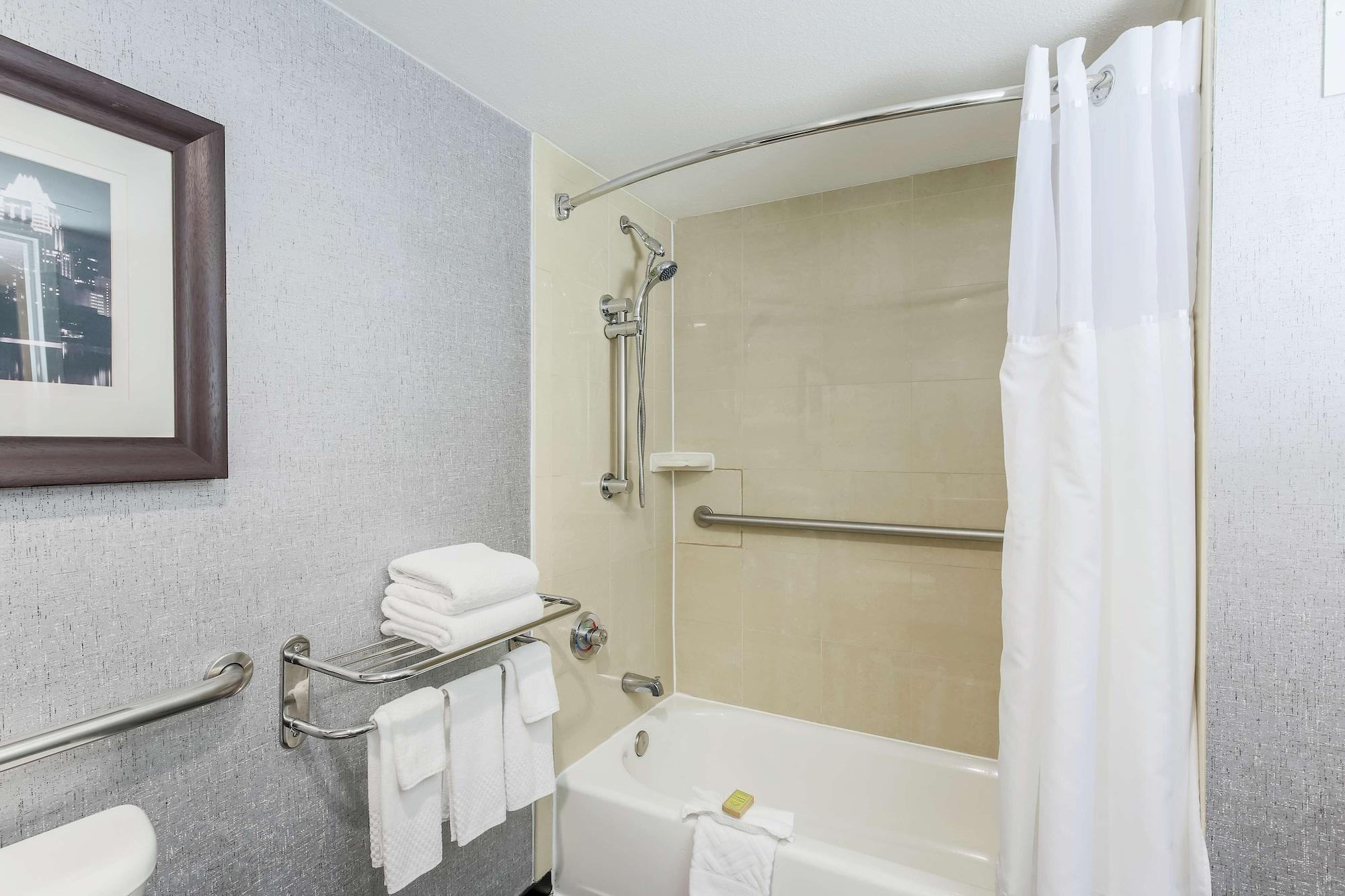 Doubletree By Hilton Austin-University Area Bagian luar foto