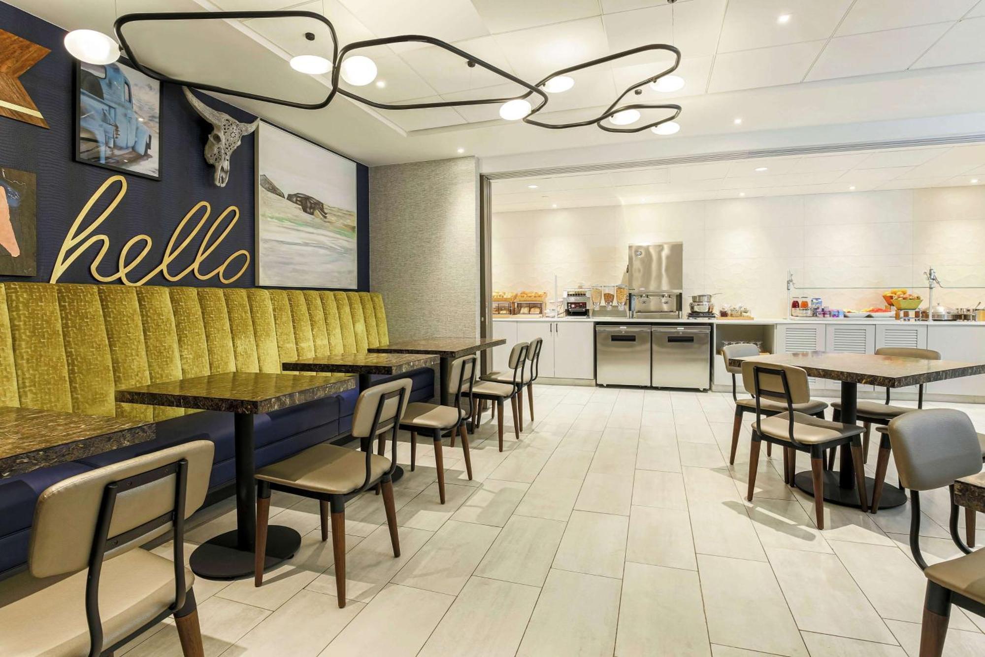Doubletree By Hilton Austin-University Area Bagian luar foto